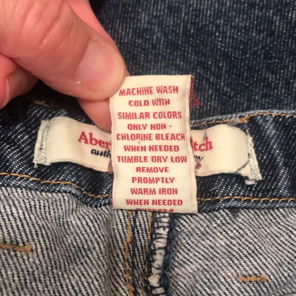Jr Abercrombie & Fitch Mom High Waist Leg Flare Jeans Denim Button Fly Size: 5JR - Picture 6 of 7